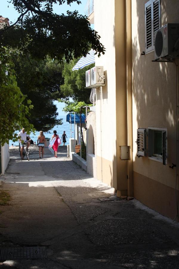 Apartments By The Sea Drvenik Donja Vala, Makarska - 6658 Exterior photo